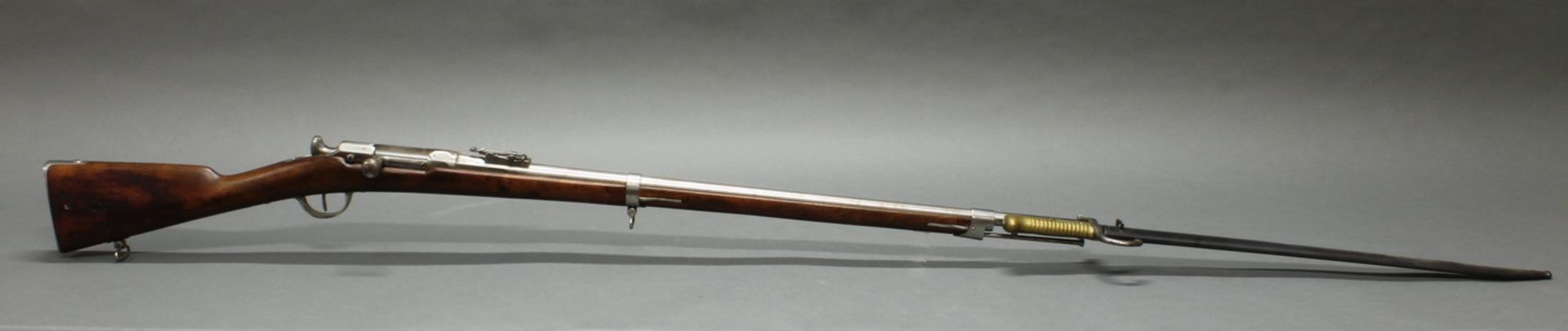 Chassepot-Gewehr, mit Jatagan-Bajonett in Metallscheide, Frankreich, St. Etienne, 1866, - Bild 2 aus 7