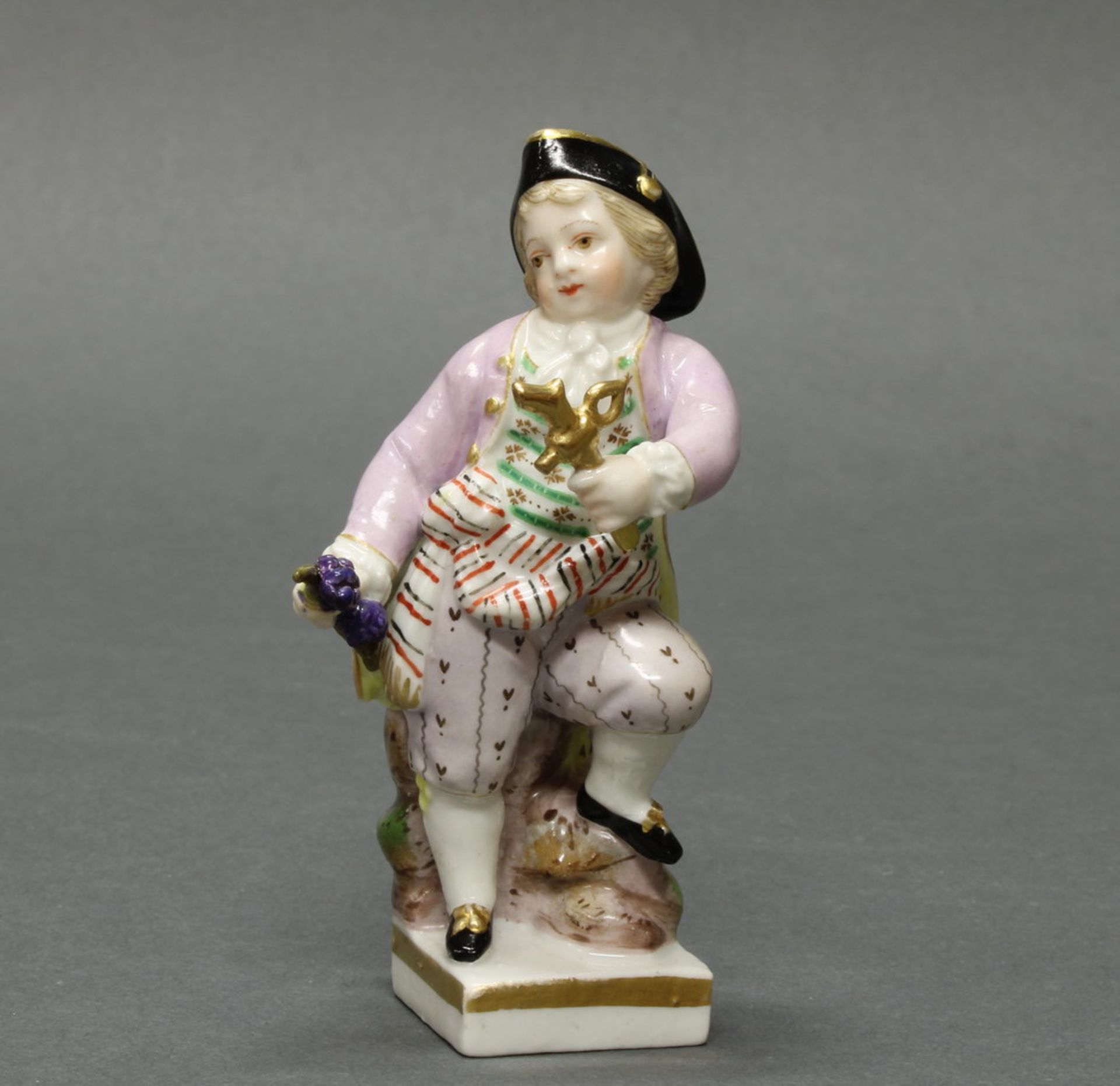 Porzellanfigur, "Gärtnerknabe mit Zapfhahn", Meissen, Schwertermarke, 1774-1817, 1. Wahl,