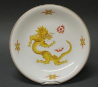 Wandteller, Meissen, Schwertermarke, 2. Wahl, Mingdrache, ohne Kante, gelb, Goldrand, ø 30.8 cm