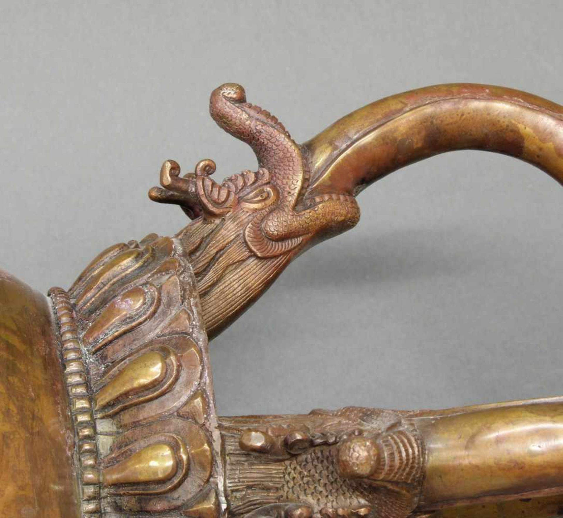 Vajra, Nepal, spätes 20. Jh., Metall, bräunlich patiniert, 73 x 18 x 18 cm - Image 2 of 3