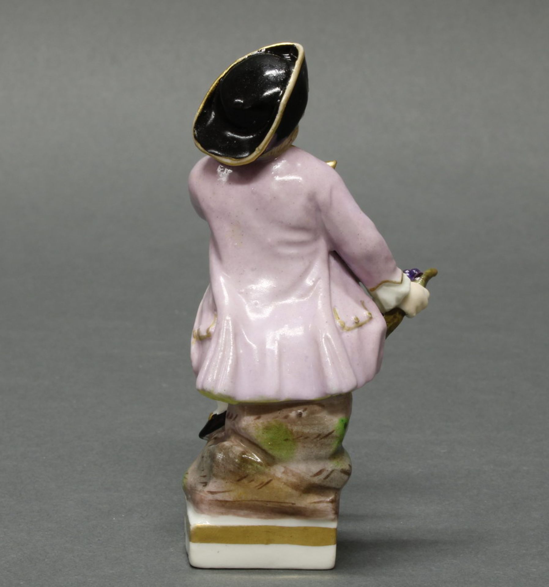 Porzellanfigur, "Gärtnerknabe mit Zapfhahn", Meissen, Schwertermarke, 1774-1817, 1. Wahl, - Image 3 of 5