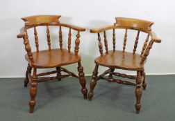 2 Captain Chairs, England, 20. Jh., Rüster, 1x gestempelt " 1914, W. Birc(h), Wycomb(e)", William