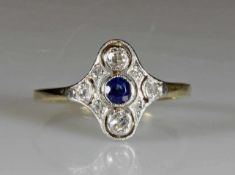 Ring, Art Deco, um 1930, GG 585, teils weiß belötet, 1 kleiner Saphir, 2 Diamantrosen, 6 Besatz-