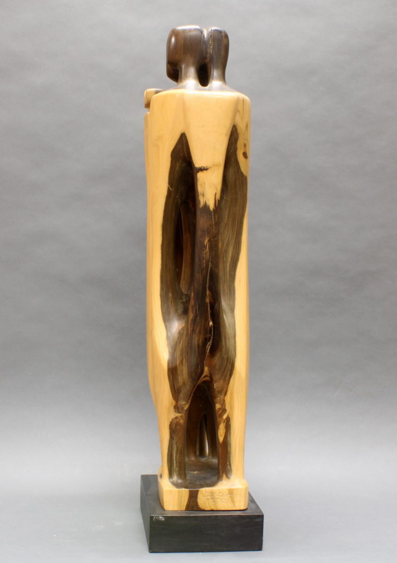 Skulptur, Holz geschnitzt, "Abstrakt", seitlich bezeichnet Peter Balogh, auf Holzsockel, 94 cm - Bild 2 aus 5