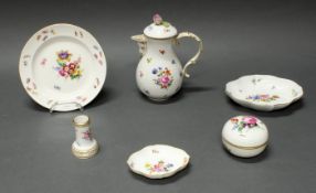 Konvolut, Meissen, Schwertermarke, 19./20. Jh., 1. Wahl, Blumen und Insekten, polychrom, Goldrand: 2