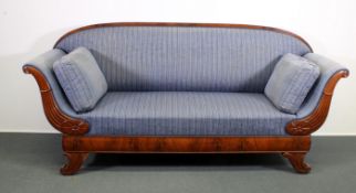 Sofa, Biedermeier, norddeutsch, um 1830, Mahagoni, Armlehnen als Füllhörner, ca. 204 cm breit,