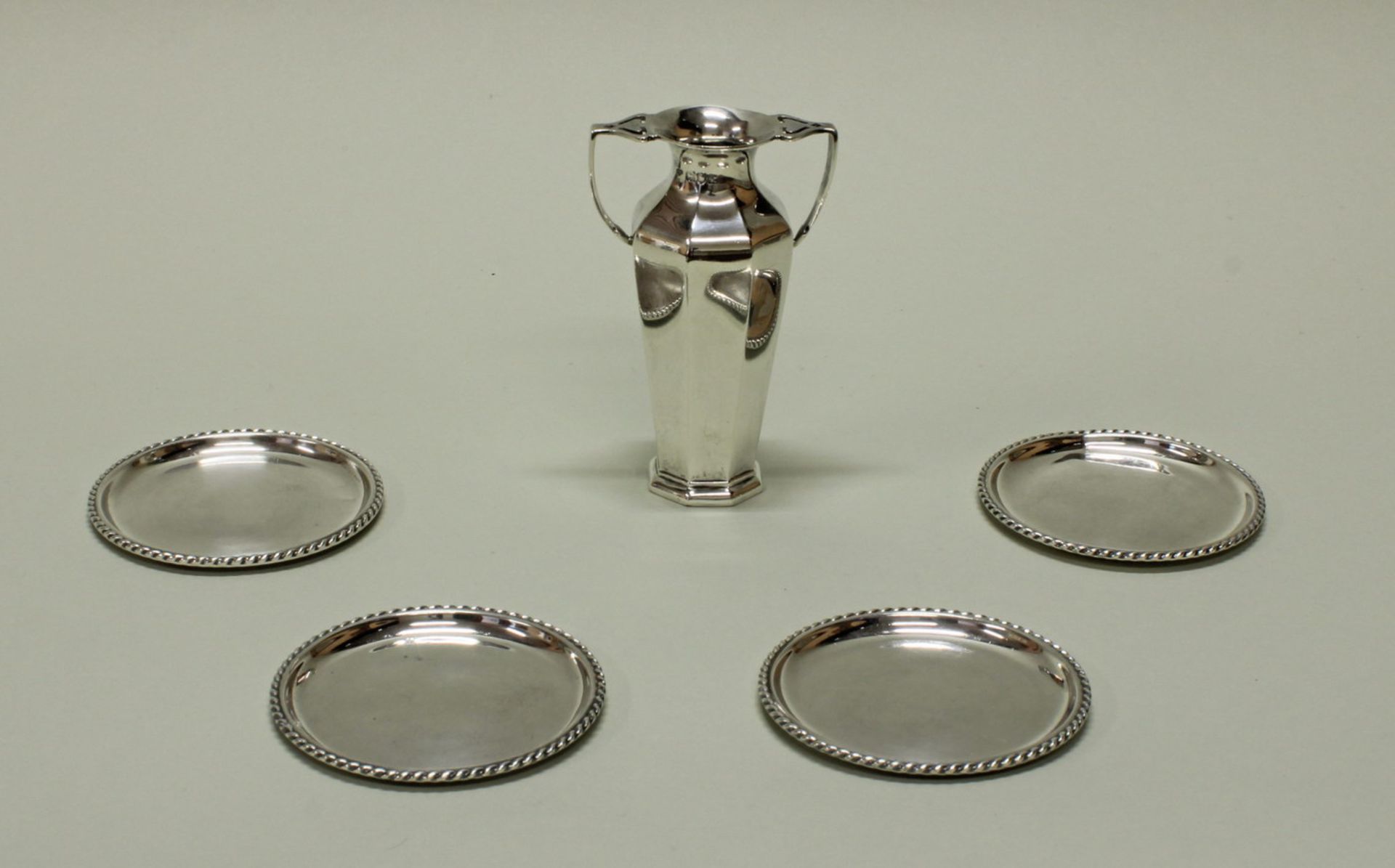 Tischvase, Silber 925, London, 1905, Goldsmiths & Silversmiths Company, oktogonal, zwei Handhaben,