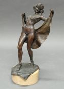 Bronze, 'Orientalische Tänzerin auf kleinem Teppich', beiger Marmorsockel, 29 cm bzw. 34 cm hoch