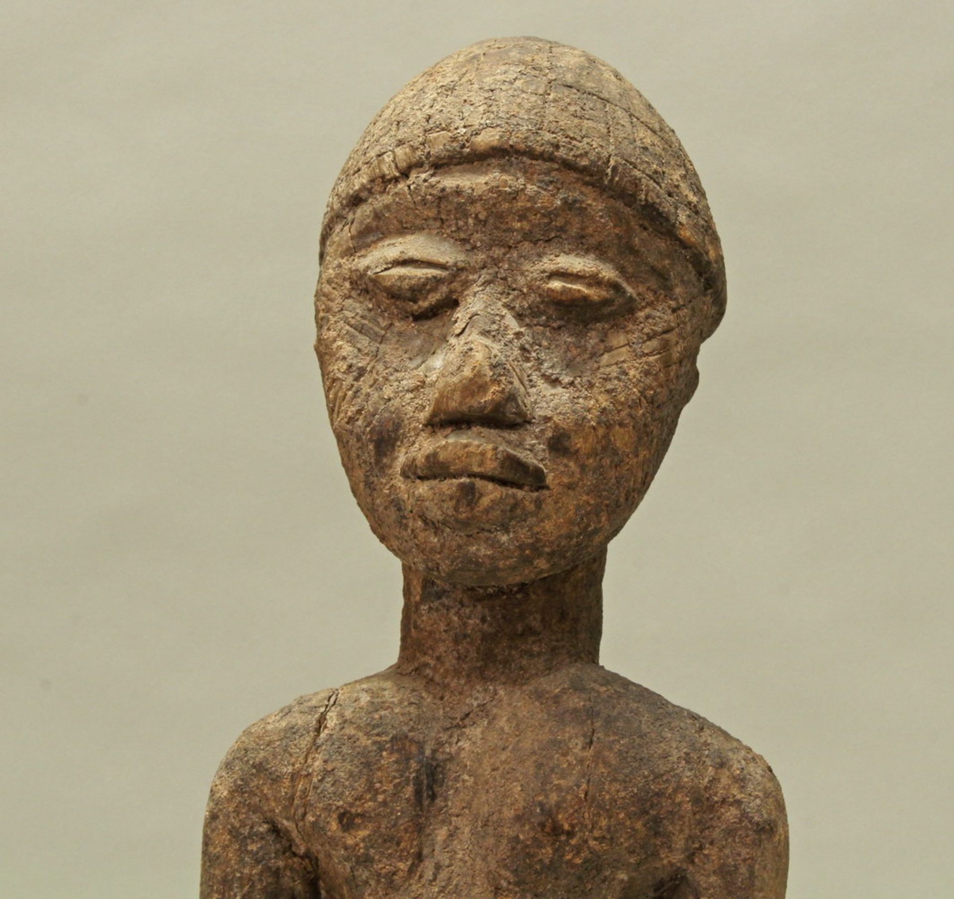 Weibliche Figur, Lobi, Afrika, authentisch, Holz mit alter Patina, 78 cm hoch. Provenienz: - Bild 4 aus 4