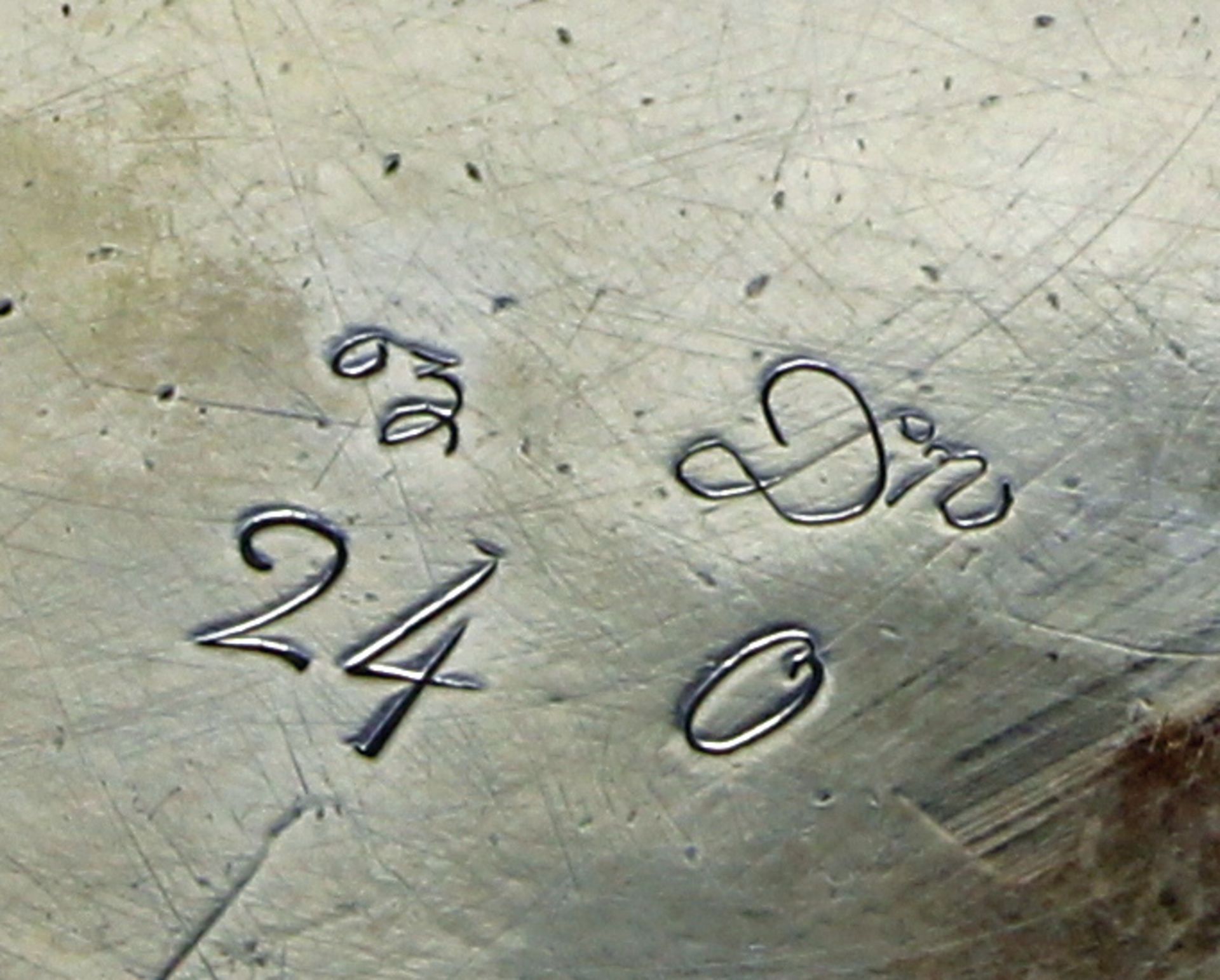 Salver, Silber 925, London, 1750, Meistermarke, Spiegel mit rocaillierter Zier und graviertem - Image 3 of 3