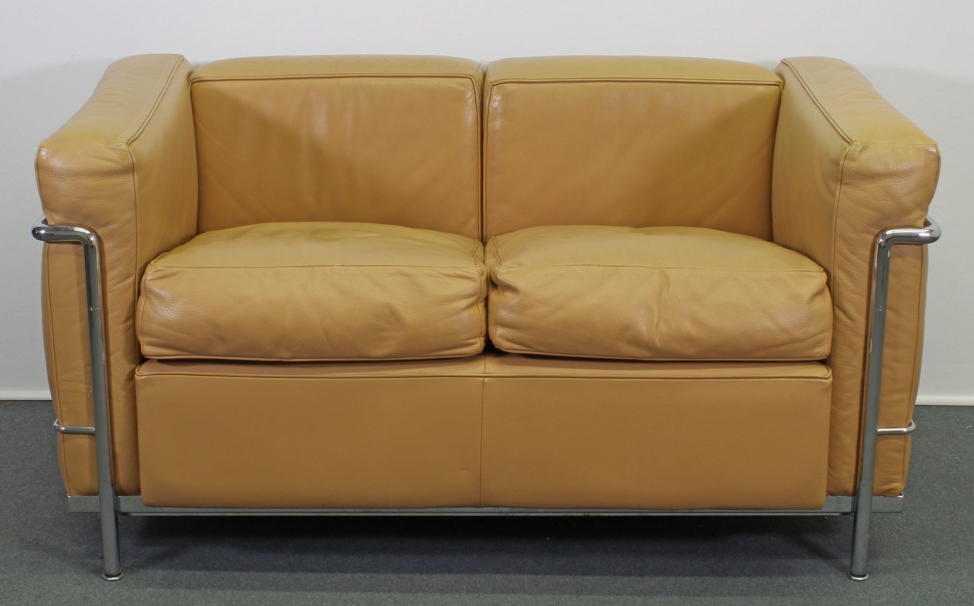 Zweisitzer-Sofa, Modell LC2 aus der Serie Grand Confort, Entwurf von Le Corbusier, Pierre
