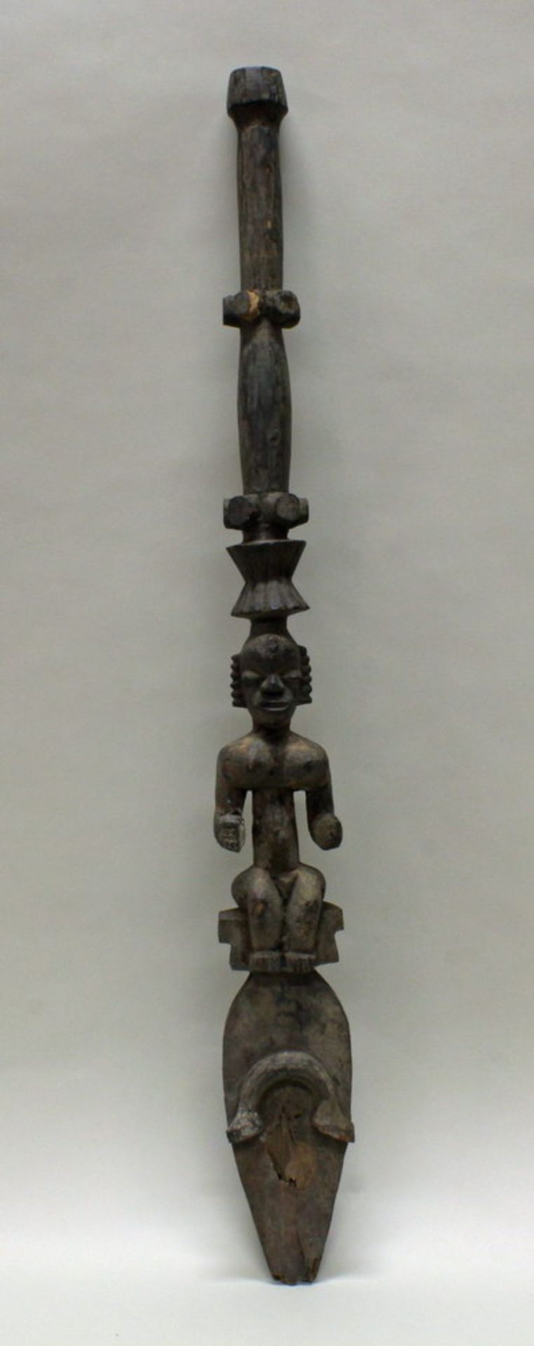 2 Tanzstäbe, Ibibio/Ibo, Nigeria, Afrika, Holz, 92 cm bzw. 98 cm lang. Provenienz: Privatsammlung - Bild 4 aus 5