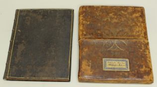 Handgeschriebenes Ordensbuch in Lederschuber mit geprägtem Malteserkreuz, "Von Ursprung, Aufnehmen