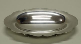 Schale, Silber 925, Wallace, oval, passig-geschweift, auf vier gegossenen Füßchen, 4 x 27 x 16.5 cm,