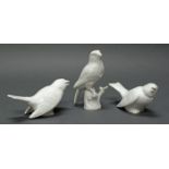 3 Porzellanfiguren, "Vogel", KPM Berlin, Weißporzellan, 6.5-12.5 cm, 1x Chip