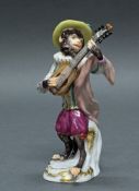 Porzellanfigur, "Affe als Gitarrist", Meissen, Schwertermarke, 1. Wahl, Modellnummer 60017,