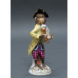 Porzellanfigur, "Affe als Dudelsackpfeifer", Meissen, Schwertermarke, 1. Wahl, Modellnummer 60008,