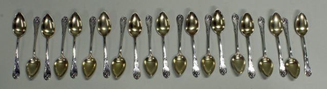 21 Kaffeelöffel, Silber 800, Laffen vergoldet, floraler Dekor 2401, 11.2 cm hoch, zus. ca. 255 g