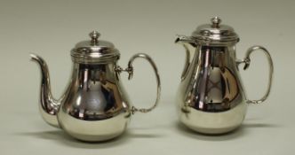 Kaffeekanne, Teekanne, versilbert, Christofle, gebaucht, glatt, 18-20 cm hoch, Deckel der