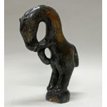 Skulptur, Serpentinstein geschnitzt, "Dancing horse", 44 cm hoch, minimal bestoßen. Ephraim