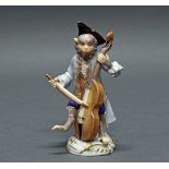 Porzellanfigur, "Affe als Bassgeiger", Meissen, Schwertermarke, 1. Wahl, Modellnummer 60002,