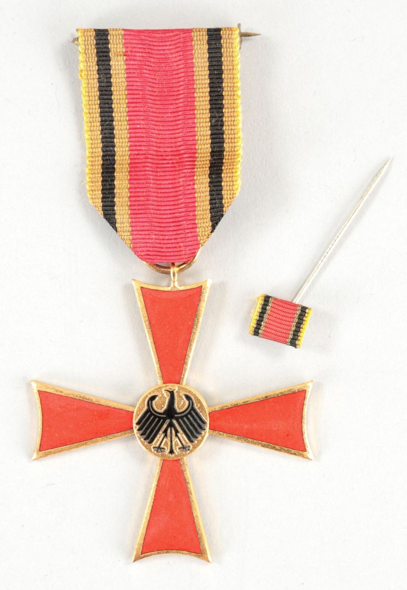 Bundesverdienstkreuz am Bande