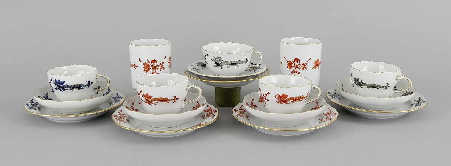 Bundle of 23 Meissen Items "Dragon Pattern"Seven cups with saucers and plates, two chocolate - Bild 2 aus 2
