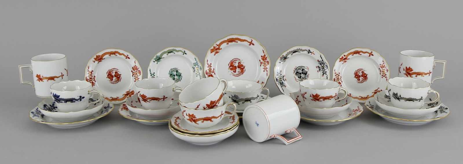 Bundle of 23 Meissen Items "Dragon Pattern"Seven cups with saucers and plates, two chocolate