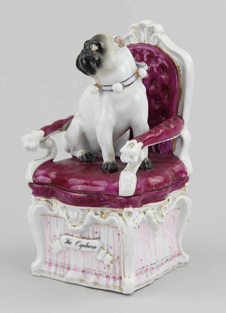 Figure "Sitting Pug on a Chair" - Bild 2 aus 5