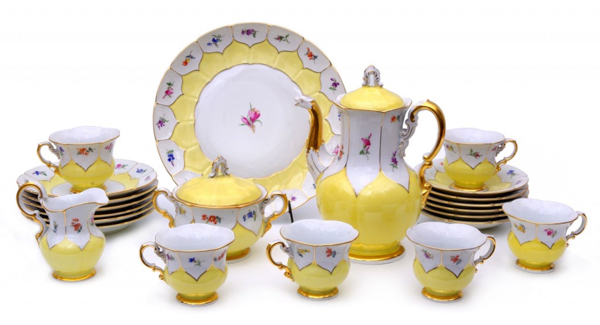 A luxury Meissen coffee service (B-Form)