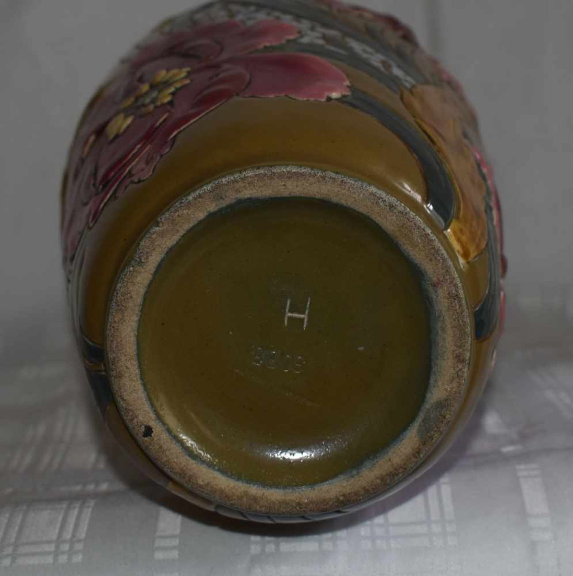 Vase, - Image 2 of 2