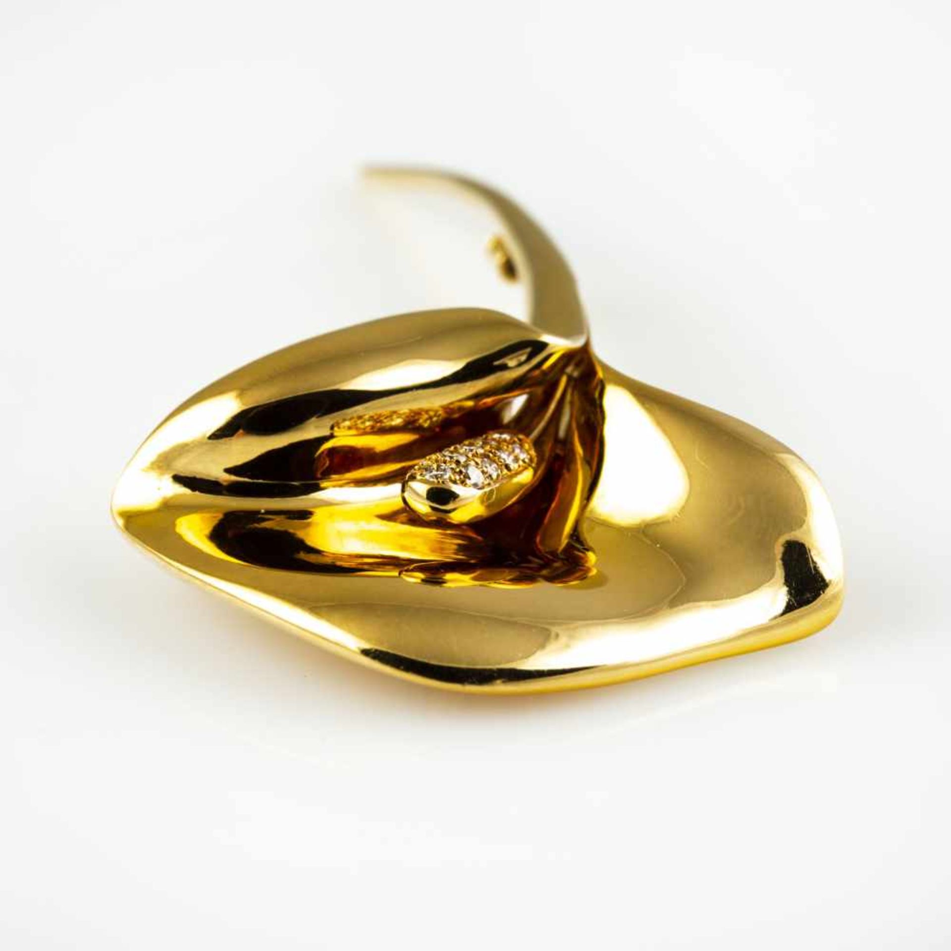Brooch in the shape of a lily - Image 3 of 4