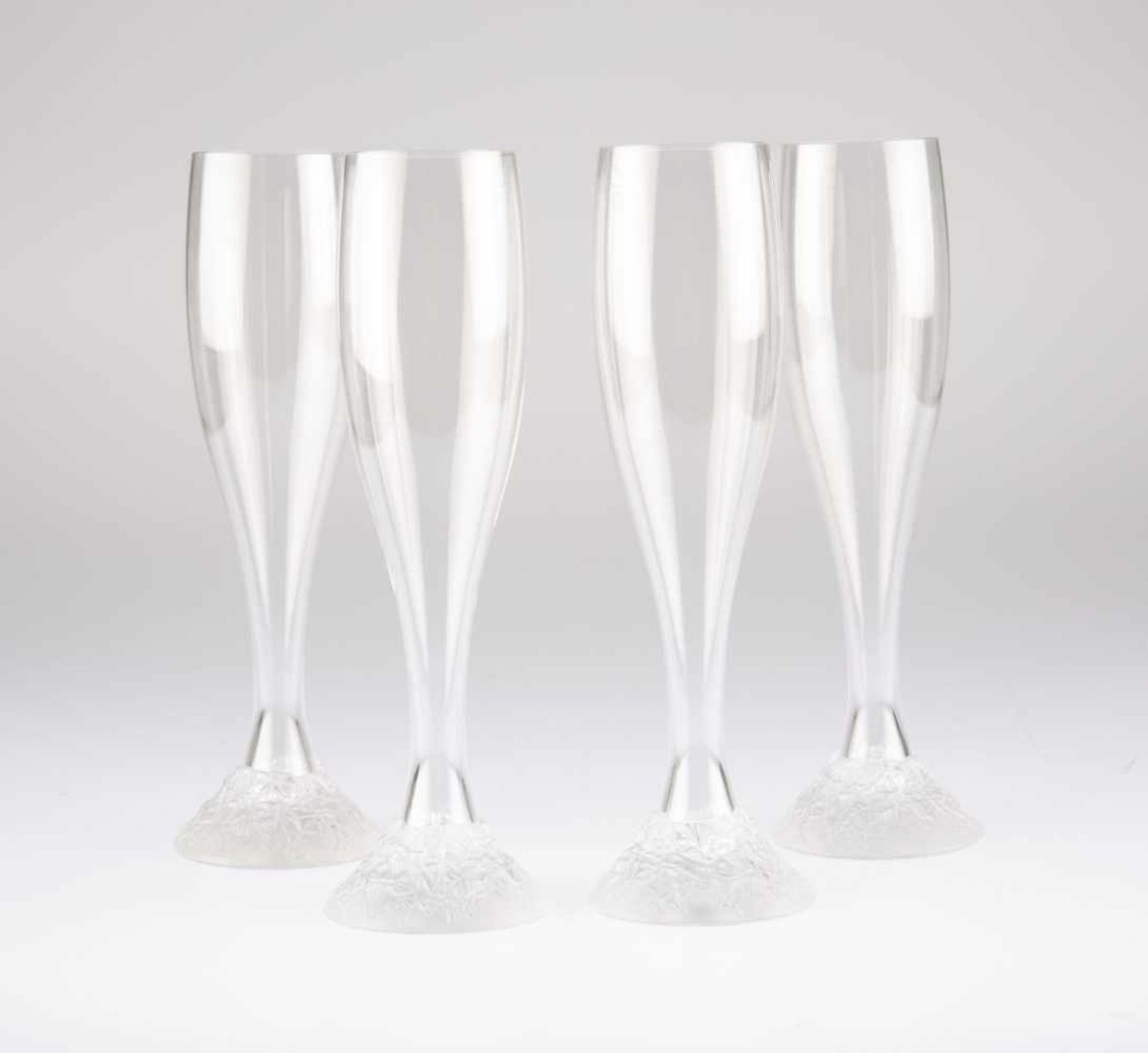 4 champagne glasses