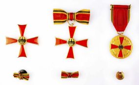 Set of Federal Order of Merit