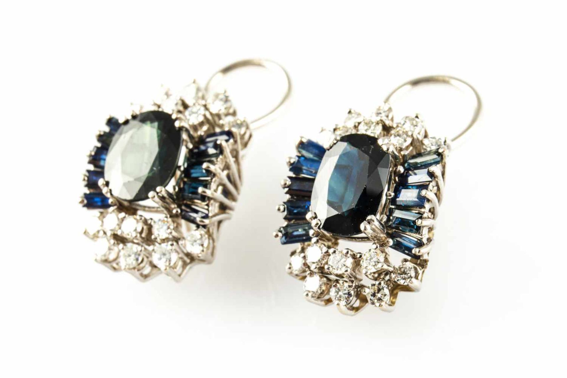 Pair of stud earrings - Bild 2 aus 3