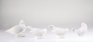 3 Vögel und eine Ente4-tlg., Lalique, 20. Jh., Glas, partiell mattiert, Höhe 8,7 - 10,8 cm, alle