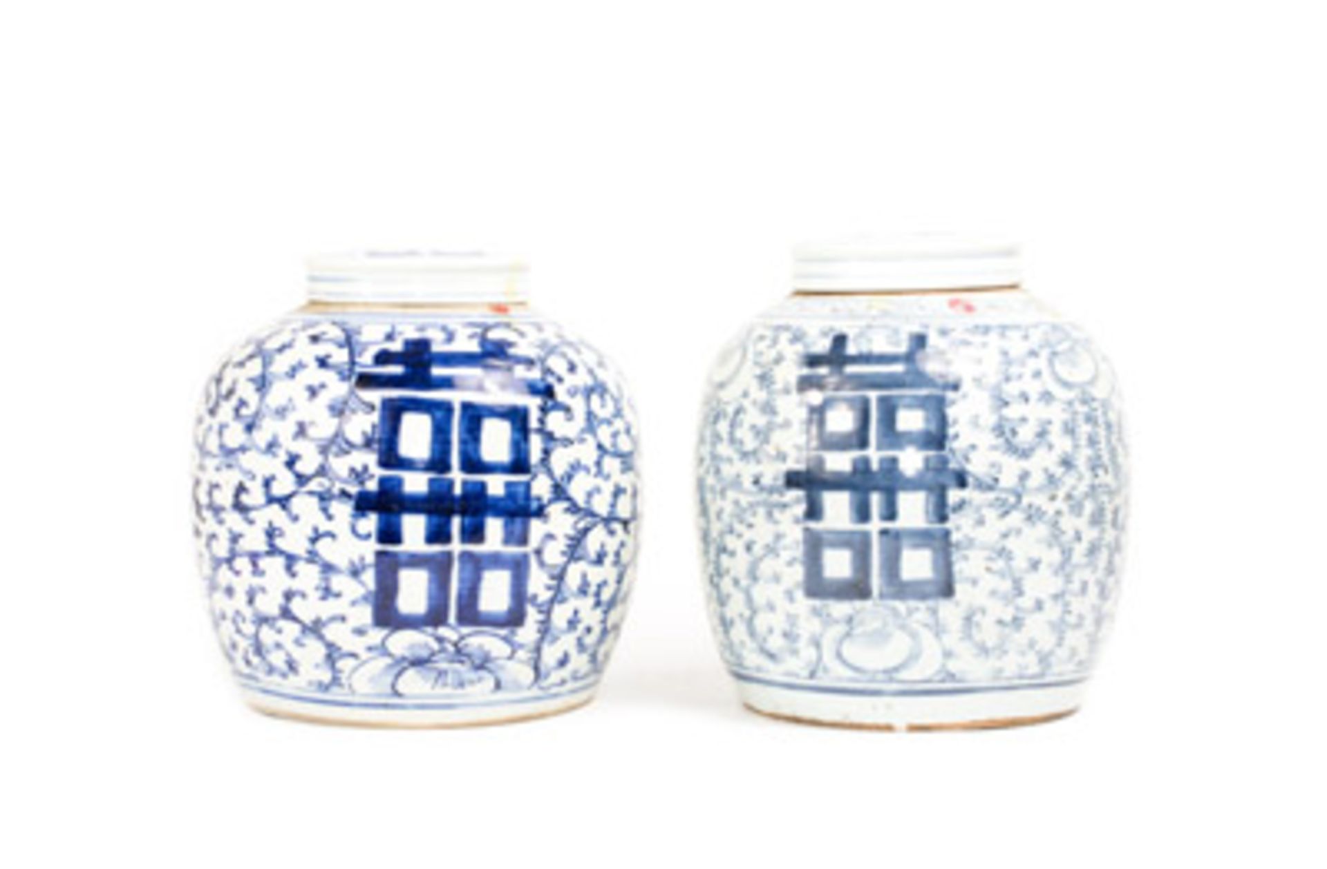Paar IngwertöpfeChina, 19. Jh., Keramik, blaue Unterglasurbemalung, Höhe 23 und 23,4 cm, beide mit