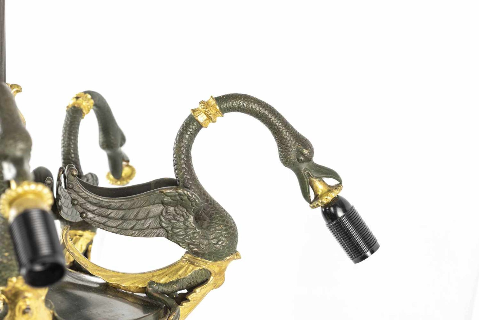Kronleuchter Frankreich, Empirestil, Anfang 20. Jh., Bronze und Metall, partiell vergoldet, Höhe - Bild 4 aus 4