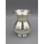 VASE, 925er Silber (80 g), bezeichnet "Sterling" und gepunzt mit Halbmond, Krone,