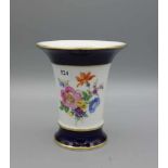 VASE, Porzellan, Manufaktur Meissen, unterglasurblaue Schwertermarke, Marke seit 1934 (zweifach