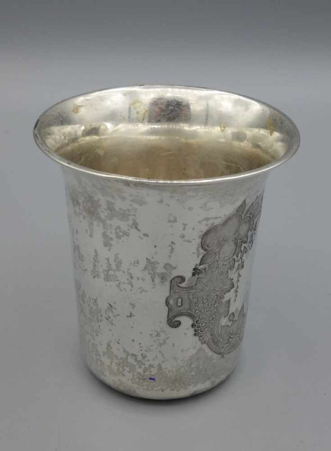 SILBERBECHER / FREUNDSCHAFTSBECHER / silver cup, deutsch, Mitte 19. Jh., 12 lötiges Silber (750er - Image 4 of 7