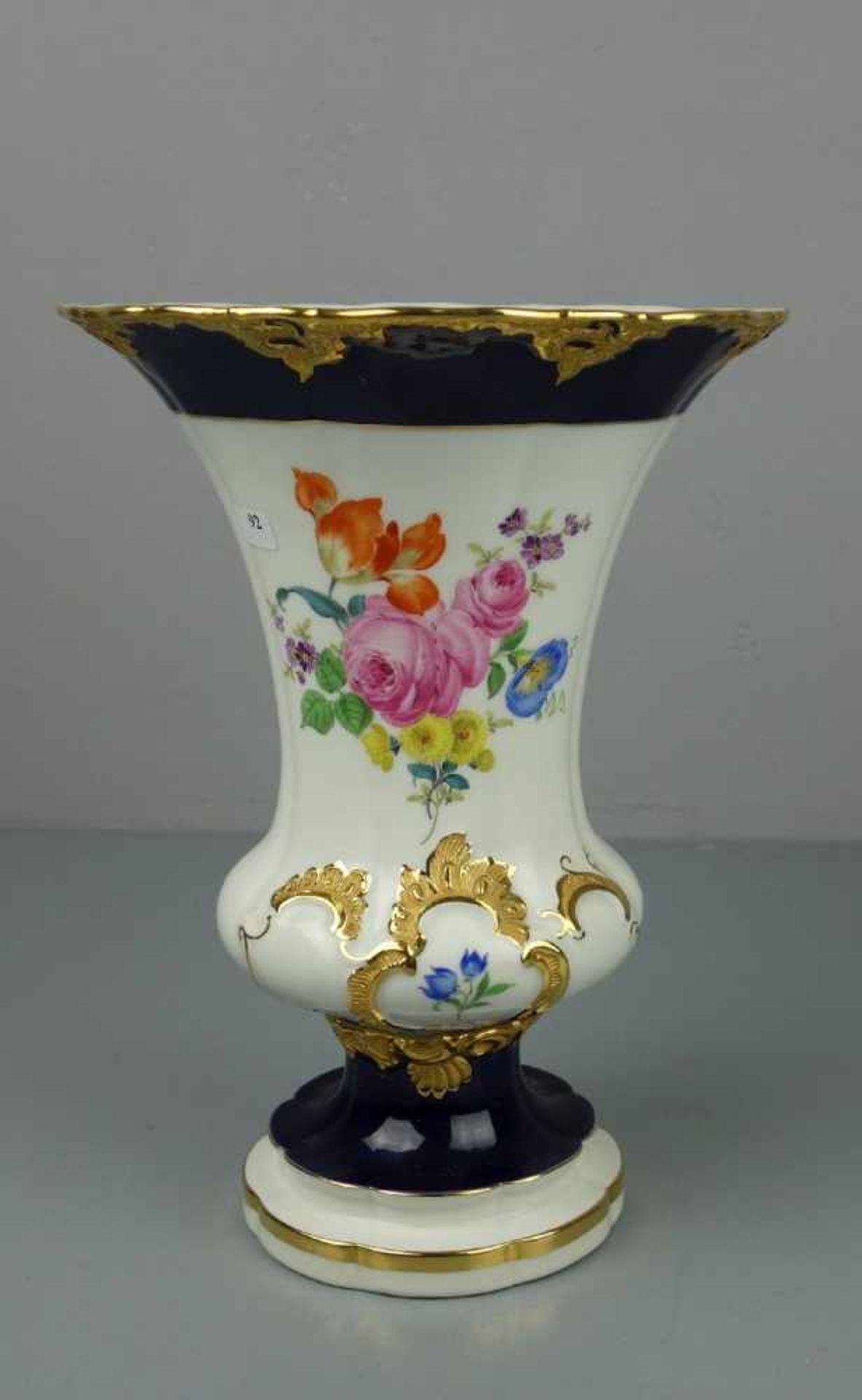 PRUNKVASE, Porzellan Manufaktur Meissen, sogenannte B-Form, Entwurf Ernst August Leuteritz 1860-