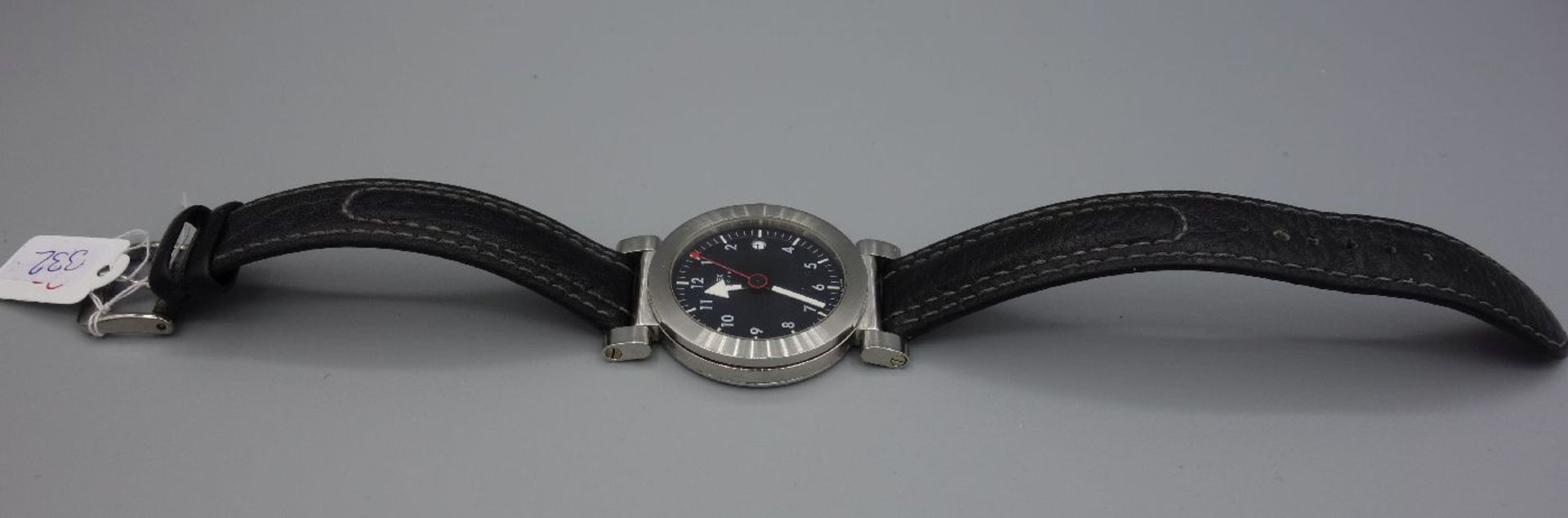ARMBANDUHR - XEMEX OFFROAD / wristwatch, Quarz, Schweiz. Rundes Edelstahlgehäuse an schwarzem - Bild 3 aus 7