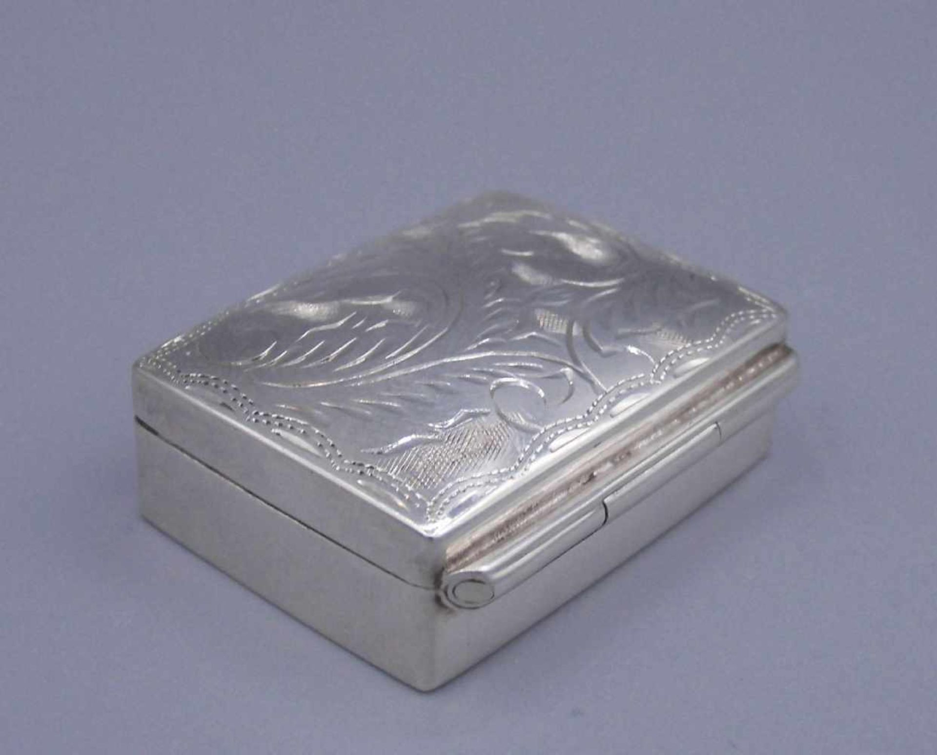 PILLENDOSE / DECKELDOSE / SCHATULLE / pillbox, 925er Silber (gepunzt mit Feingehaltsangabe, 14 g). - Bild 2 aus 4