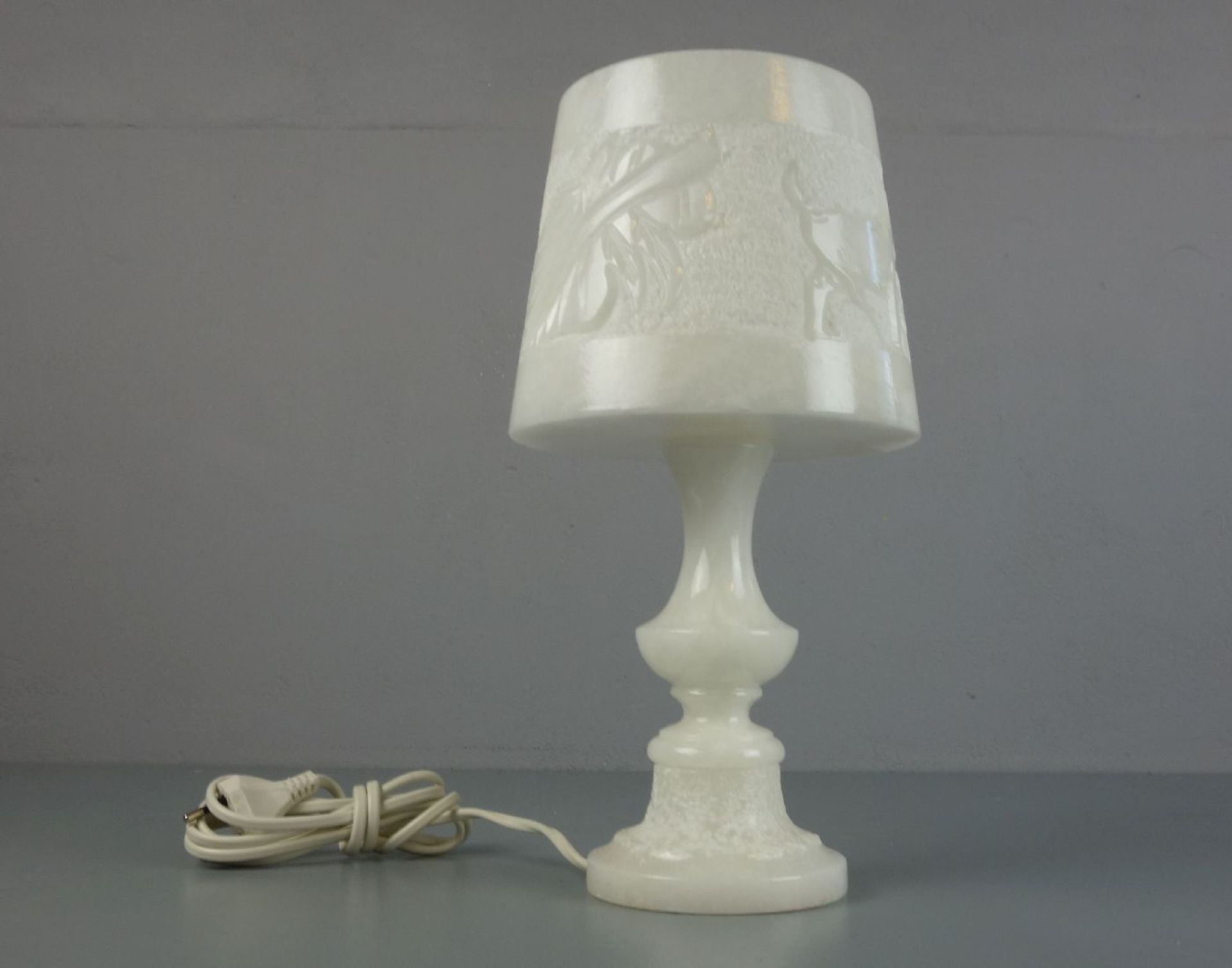 ALABASTER - LAMPE / TISCHLAMPE / lamp, Alabaster mit ungeglätteten und polierten Partien und - Image 4 of 4