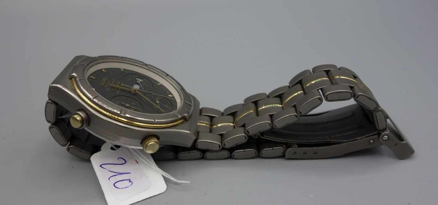 ARMBANDUHR: SEIKO CHRONOGRAPH TITANIUM SPORTS 100 / wristwatch, Japan, Quartz. Stahlgehäuse und - Image 4 of 7