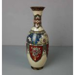 CLOISONNÉ VASE / BALUSTERVASE, Asien, wohl Japan / 1. H. 20. Jh., polychromes Emaille in Cloisonne-