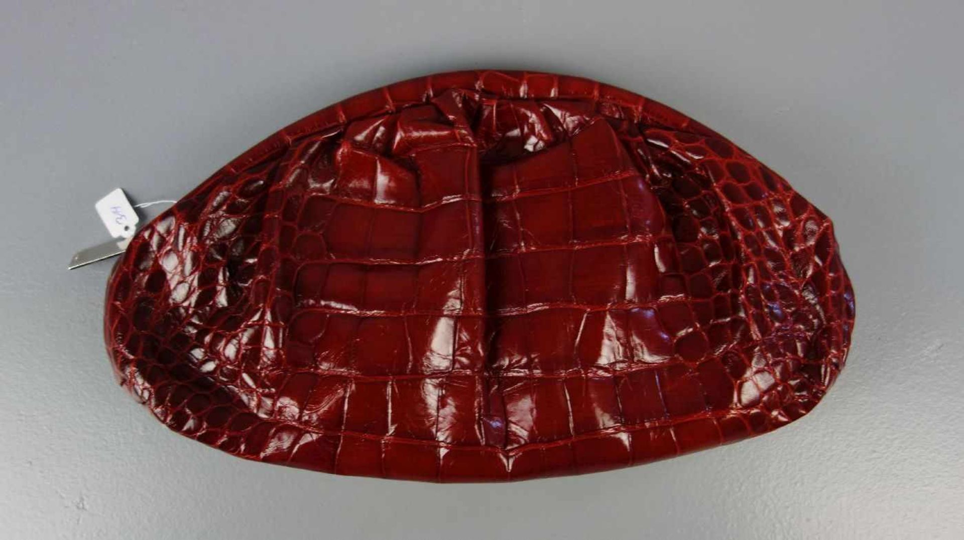 FURLA - CLUTCH / HANDTASCHE / handbag, Manufaktur Furla, Italien (seit 1927), rotes Rindsleder mit