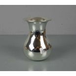 VASE, 925er Silber (250 g), bezeichnet "Sterling" und gepunzt mit Halbmond, Krone, Feingehaltsangabe