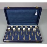 12 KAFFEE - ODER TEELÖFFEL / coffee or tea spoons, 800er Silber (insgesamt 133 g), gepunzt mit